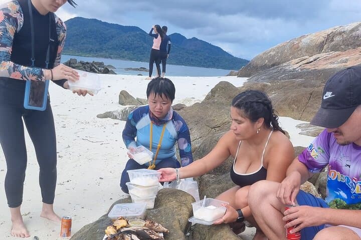 Koh Lipe Private Fishing, BBQ, Sashimi & Snorkeling Boat Tour photo 5