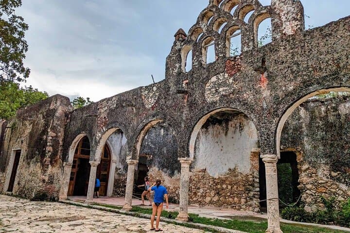 Oxkintok & Hacienda Mucuyché: Day Trip to Cenotes and Maya Ruins from Mérida photo 5