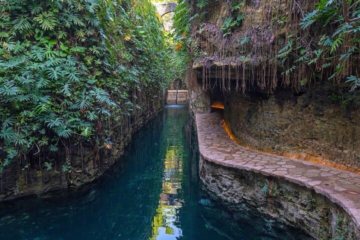 Oxkintok & Hacienda Mucuyché: Day Trip to Cenotes and Maya Ruins from Mérida