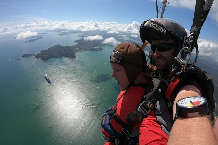 Bay of Islands 9,000ft Skydive — Tandem Jump Over 144 Islands photo 3