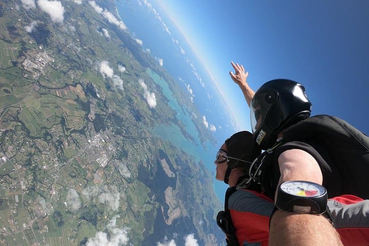 Bay of Islands 9,000ft Skydive — Tandem Jump Over 144 Islands photo 4