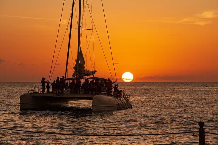Pattaya Sunset Catamaran: Island Hopping with Lunch and Snorkel photo 2