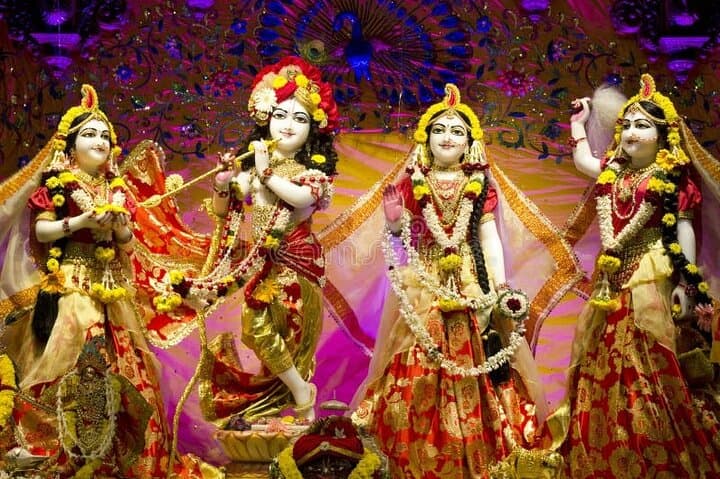 Private Day Tour: Taj Mahal, Mathura & Vrindavan from Delhi