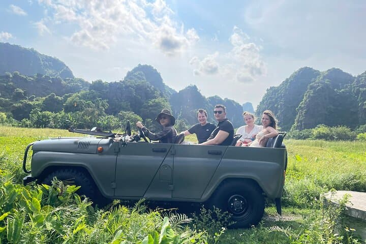 Tam Coc Jeep: Quick Highlights of Ninh Binh's Limestone Valleys photo 2