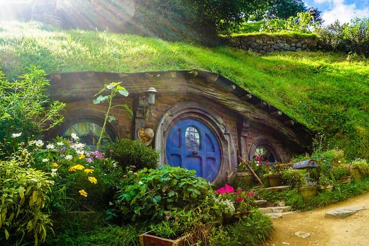 Hobbiton Movie Set & Blue Springs Private Tour from Auckland — Day Trip Guide photo 1