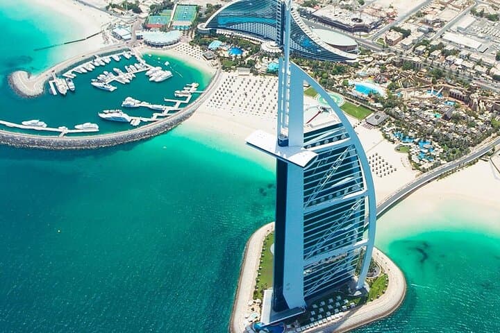 Dawn-to-Dunes: 6-Day Dubai and Abu Dhabi Highlights Tour