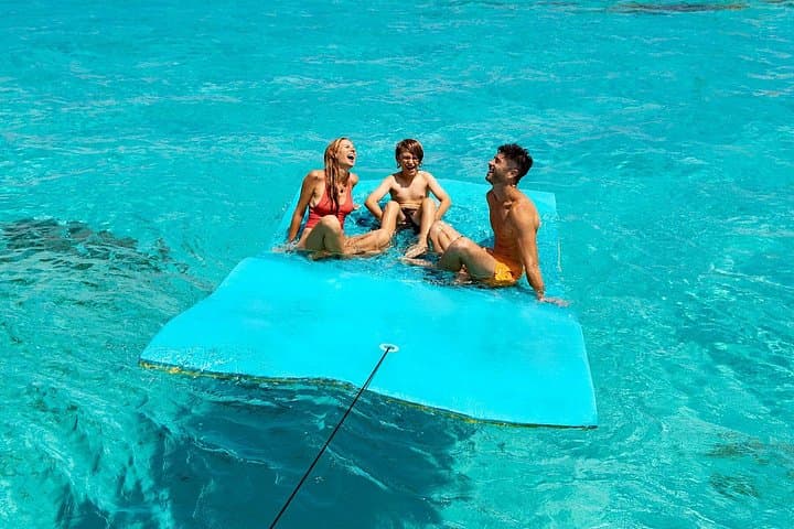 Private Yacht Cruise in Cancun: 4-Hour El Meco Snorkel, Lunch & Open Bar photo 3