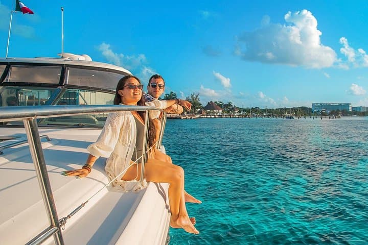Private Yacht Snorkel in Cozumel: Half-Day Yacht Trip with Lunch & Open Bar photo 4