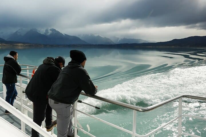 Estancia Cristina Fossil Canyon Trek — Upsala Glacier Viewpoint Day Trip photo 2