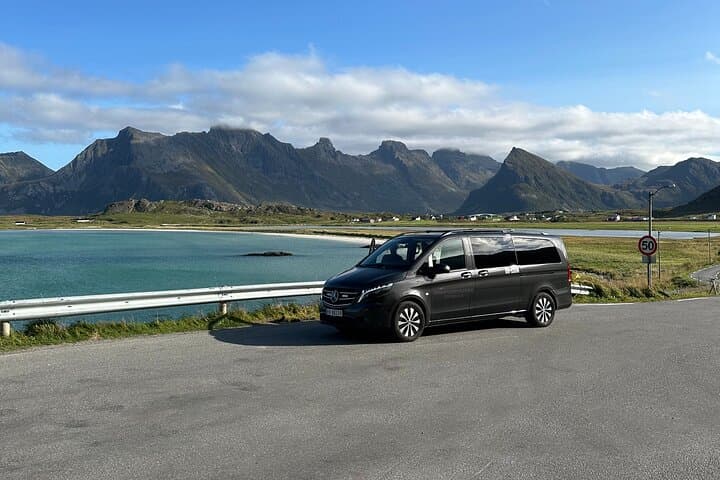 Private 4-Hour Electric Car Sightseeing in Lofoten from Leknes