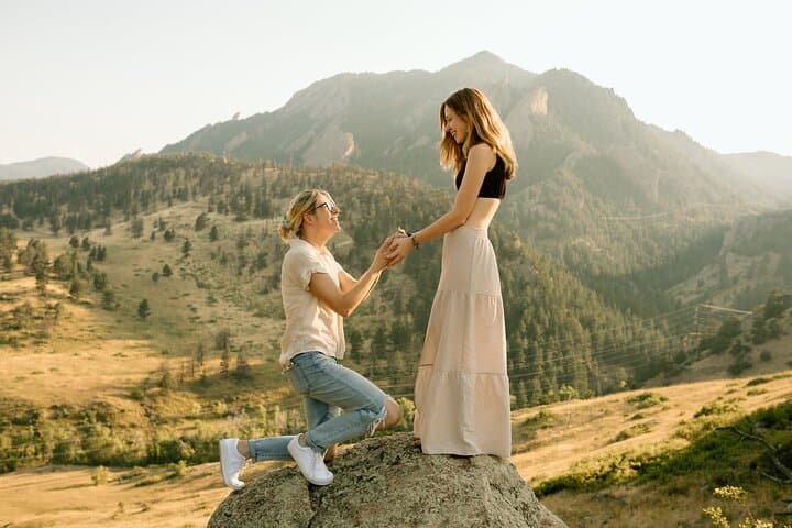 Flatirons Scenic Mountain Photoshoot — Private 1-Hour Session in Boulder photo 4