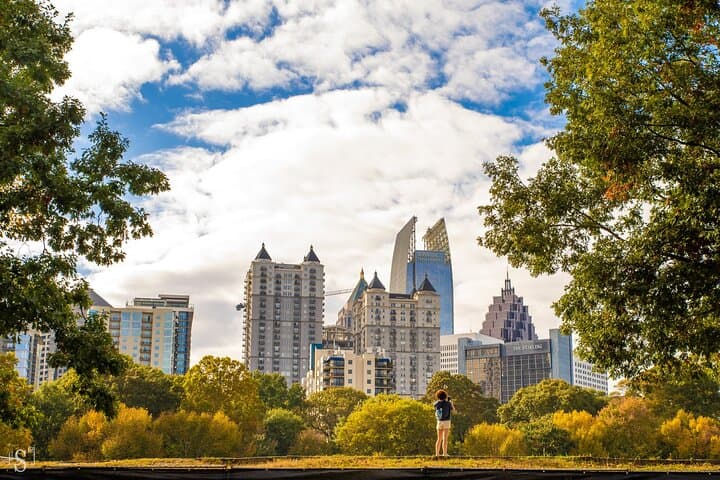Sunset Photography Tour in Piedmont Park Atlanta: Capture Skyline & Fall Foliage photo 3