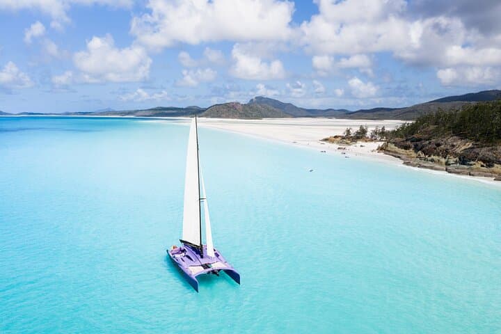 Sail the Whitsundays: Camira Day Cruise to Whitehaven Beach & Hill Inlet