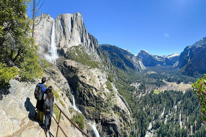Yosemite Magic: Highlights, Sunset, and S'mores Guided Tour photo 4