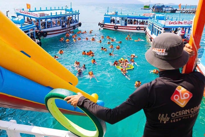 Nha Trang Island Cruise: Snorkeling, Floating Bar & Live Music Day Trip photo 3