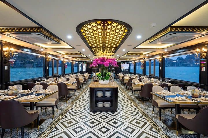 Luxury Day Cruise in Halong Bay: 5-Star Day Trip from Hanoi photo 4