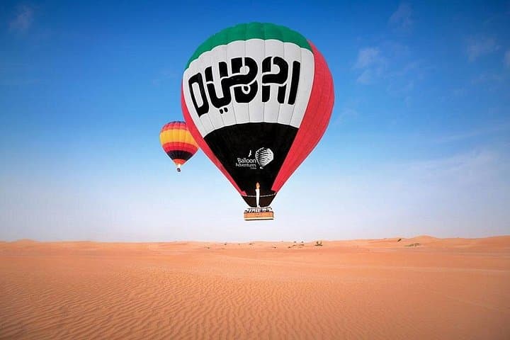Dubai Hot Air Balloon Sunrise Flight with Falcon Demo and Transfers photo 3