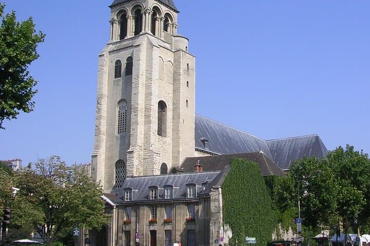 Paris Private Guided Tour: Saint-Germain, Eiffel Tower Summit & Seine Lunch Cruise photo 3