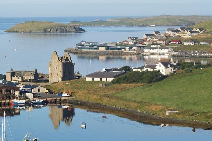 Historic Shetland Full-Day Private Tour: Jarlshof, Brochs & Coastal Clifftops