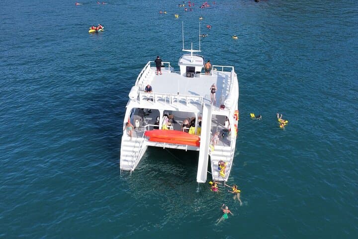 Quepos Catamaran & Snorkel Cruise to Manuel Antonio — Marine Wildlife, Sunset & Lunch photo 1