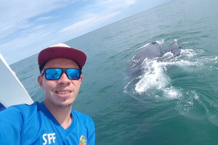 Quepos Catamaran & Snorkel Cruise to Manuel Antonio — Marine Wildlife, Sunset & Lunch photo 2