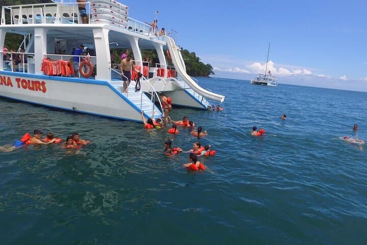 Quepos Catamaran & Snorkel Cruise to Manuel Antonio — Marine Wildlife, Sunset & Lunch photo 4