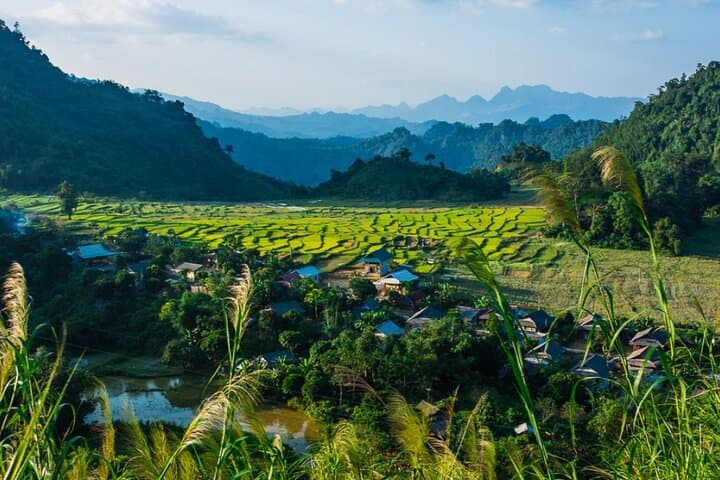 Mai Chau Day Trip from Hanoi: Cycling, Thai Villages & Thung Khe Pass photo 3
