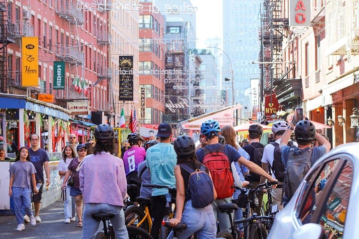 9-Mile NYC Highlights Bike Tour from Brooklyn Bridge to Times Square photo 3