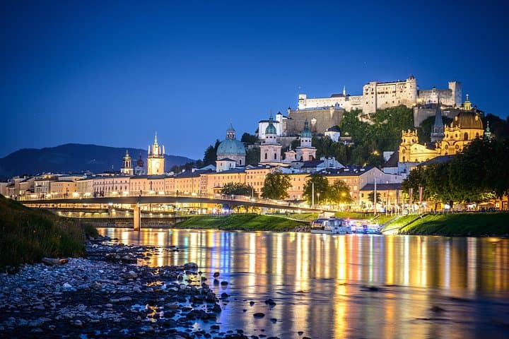 Salzburg After Dark: Private Sunset & Night Tour to Gaisberg & Leopoldskron photo 4