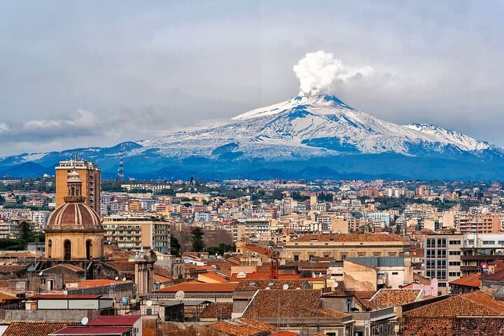 Catania and Mount Etna Private Day Tour from Cruise Port: South-Base Trek & Baroque City Walk