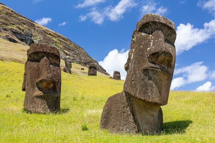 Easter Island Private 4-Day Trekking Tour — Rano Kau, Orongo & Ahu Tongariki photo 1