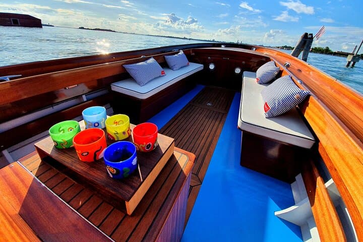 Private Venice Boat Tour: Canals, Giudecca & Sunset History Cruise photo 3
