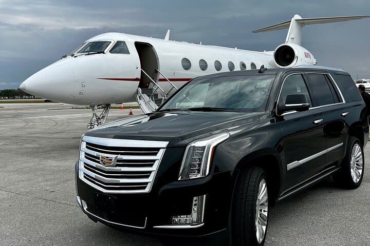 Private SUV Limo Services in Miami: Luxury Ground Transfers & Hourly Chauffeur photo 4