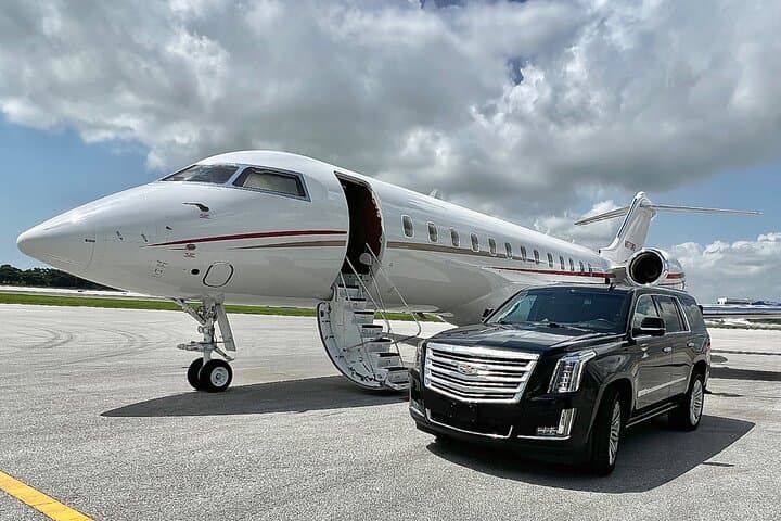 Private SUV Limo Services in Miami: Luxury Ground Transfers & Hourly Chauffeur photo 5