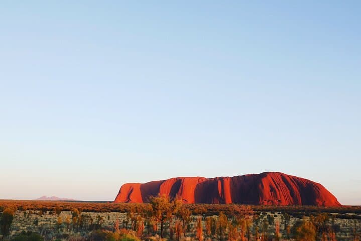 Uluru Overnight Escape from Alice Springs: Sunset BBQ, Sunrise & Kata Tjuta Walk