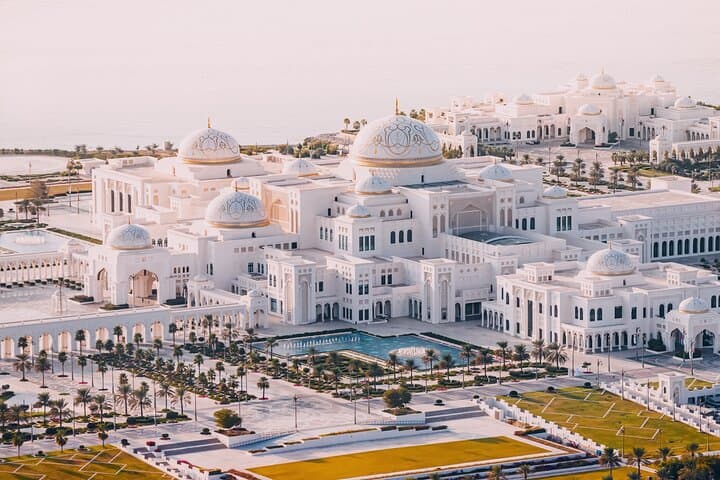 Abu Dhabi Half-Day: Sheikh Zayed Grand Mosque, Qasr Al Watan & Etihad Towers photo 5