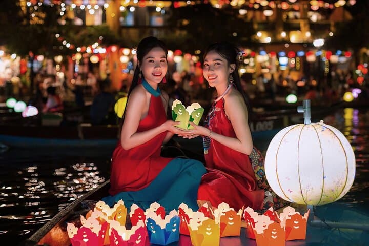 My Son Sanctuary & Hoi An Ancient Town Tour with Boat Ride and Lantern Release photo 3