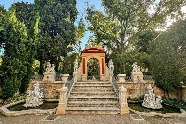 Hidden Gems Photo Walk: Private Valencia Photography Workshop
