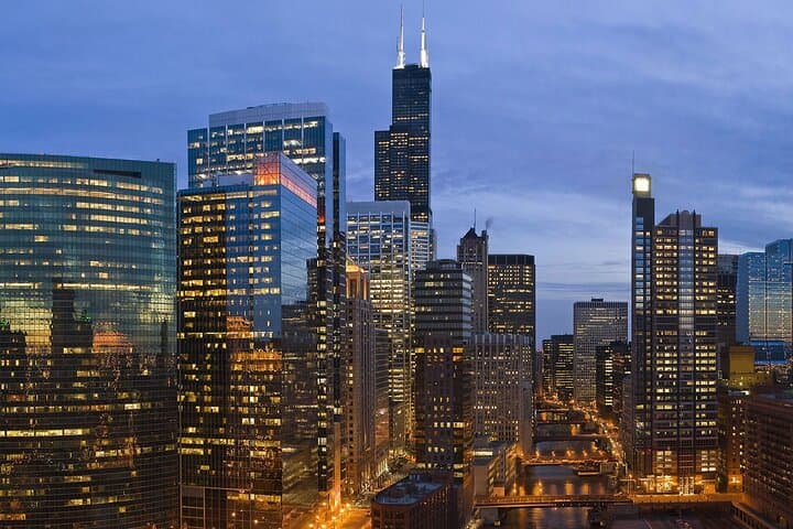 Private Round-Trip Transfer Midway Airport (MDW) to Chicago — 24/7 Fast Pickup photo 4