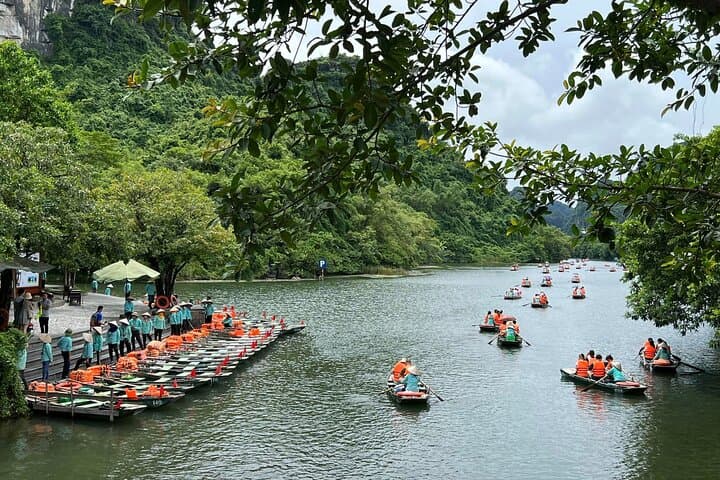Ninh Binh Day Trip: Mua Cave Hike, Trang An Boat Ride & Hoa Lu Ancient Capital photo 6