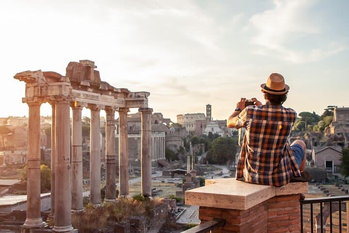 Private Rome Highlights Tour: Colosseum, Forum, Pantheon & Castel Sant'Angelo photo 2