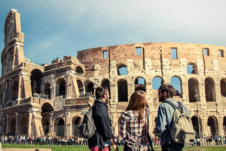Private Rome Highlights Tour: Colosseum, Forum, Pantheon & Castel Sant'Angelo photo 3