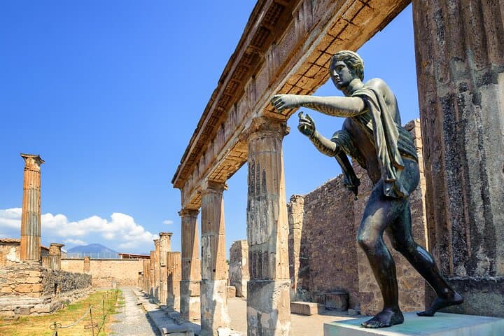 Day Trip from Rome: Pompeii, Amalfi Coast & Positano Small-Group Tour photo 2