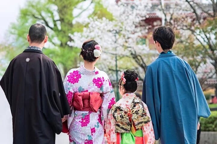 Family Kimono and Temple Photoshoot in Asakusa — Kimono Rental & Photography in Tokyo photo 5