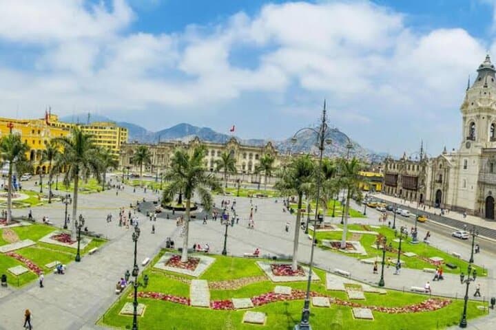 Lima walking tour: Miraflores, Centro & San Francisco Catacombs with bus ticket photo 5