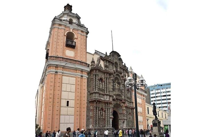 Lima walking tour: Miraflores, Centro & San Francisco Catacombs with bus ticket photo 6