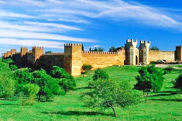Eight-Day Morocco Roadtrip: Casablanca to Chefchaouen, Merzouga & Marrakech photo 4