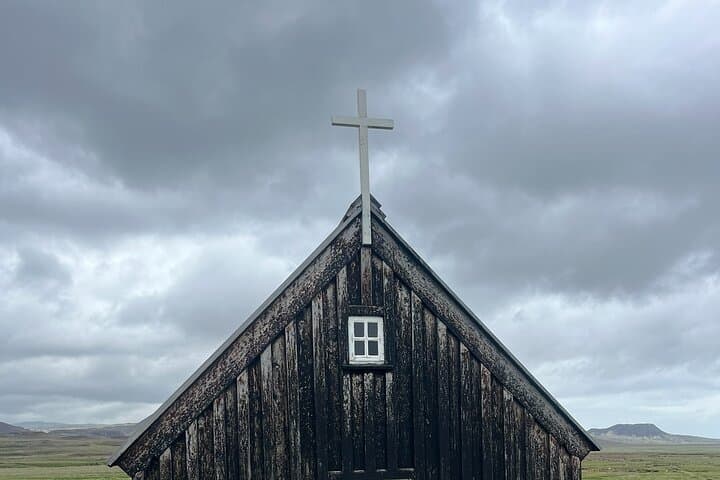 Reykjanes Peninsula Private Tour — Geothermal Wonders & Coastal Cliffs photo 2