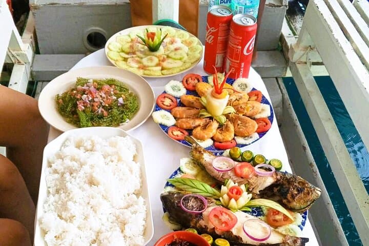 Coron Reef & Wrecks Private Snorkel Tour with Lunch — Pass Island, Lusong & East Tangat photo 4