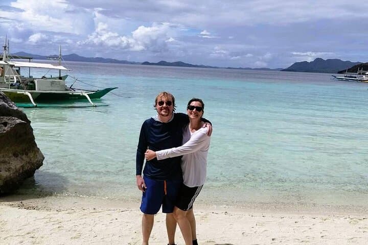 Coron Reef & Wrecks Private Snorkel Tour with Lunch — Pass Island, Lusong & East Tangat photo 5
